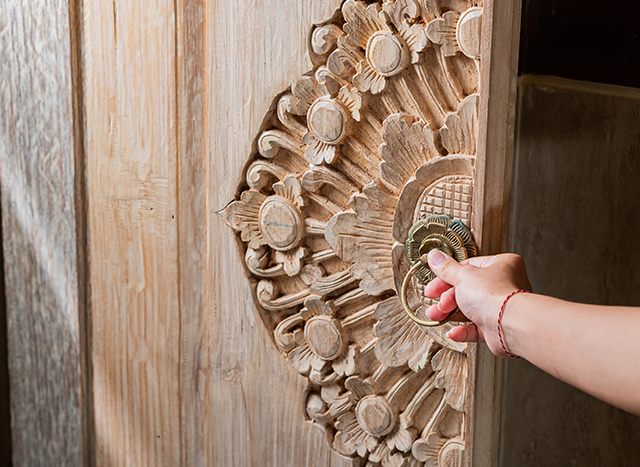 solid-Wooden-door